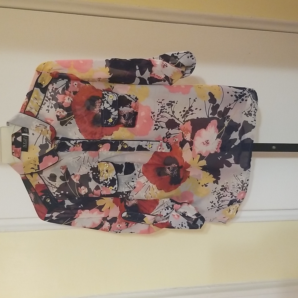 Women a.n.a Flower Pattern Half Sleeve Blouse - Petite Small